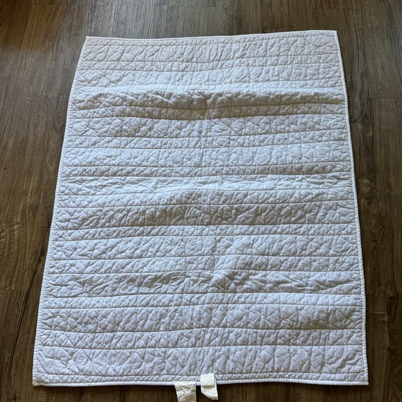 Nate Berkus for baby target black and white embroidered quilt - Picture 6 of 8